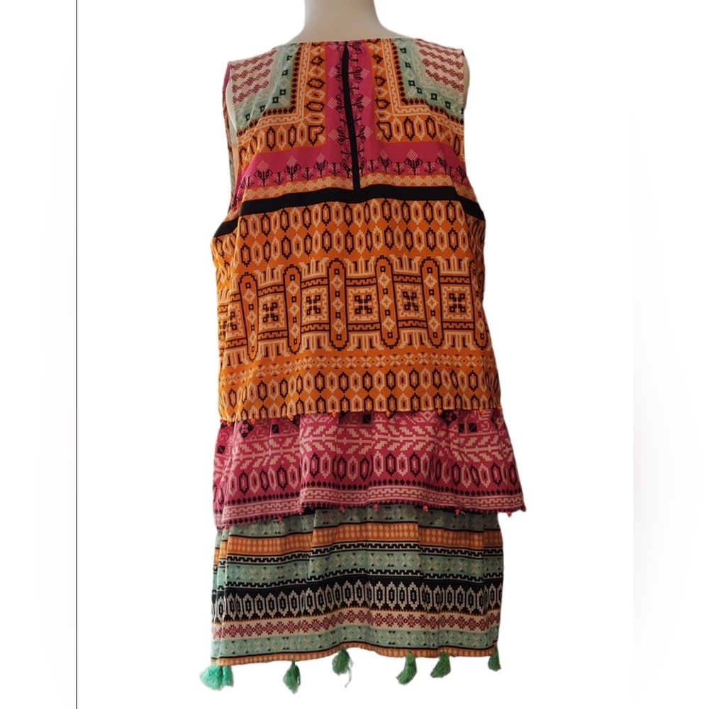 Colorful Sleeveless Patterned Dress - Picture 2 of 10